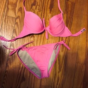 Victoria’s Secret bikini